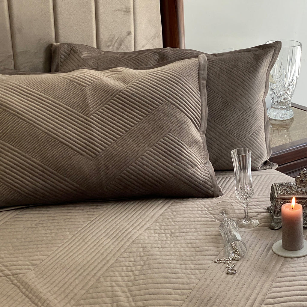 Sadyaska Regal Silver Velvet 1 Pcs Bedspread