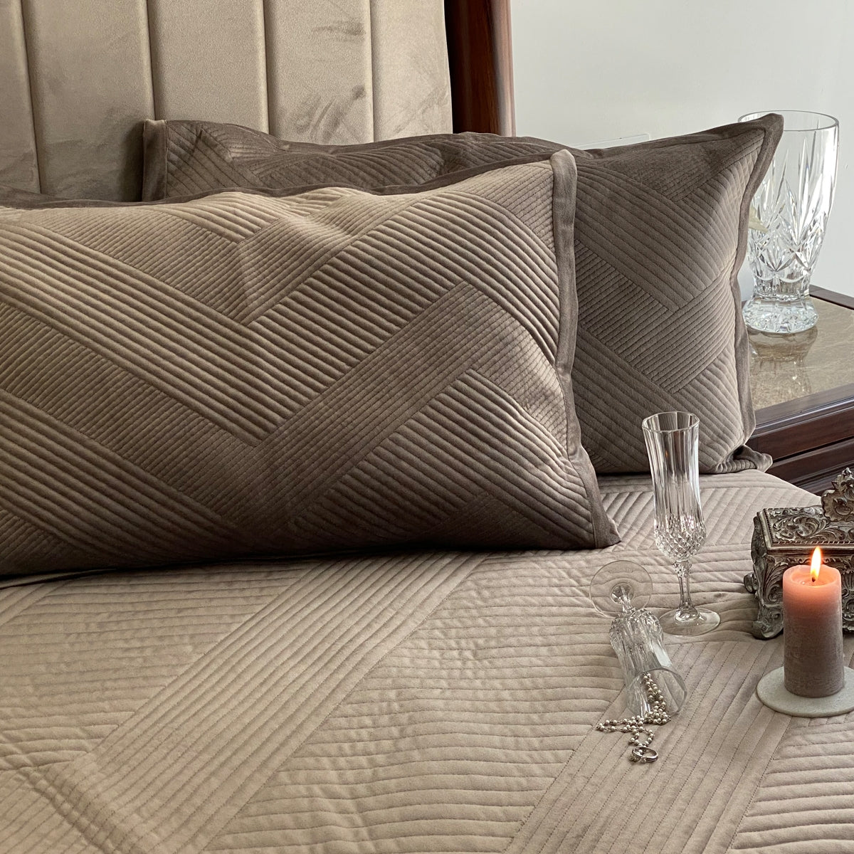 Sadyaska Regal Silver Velvet 1 Pcs Bedspread