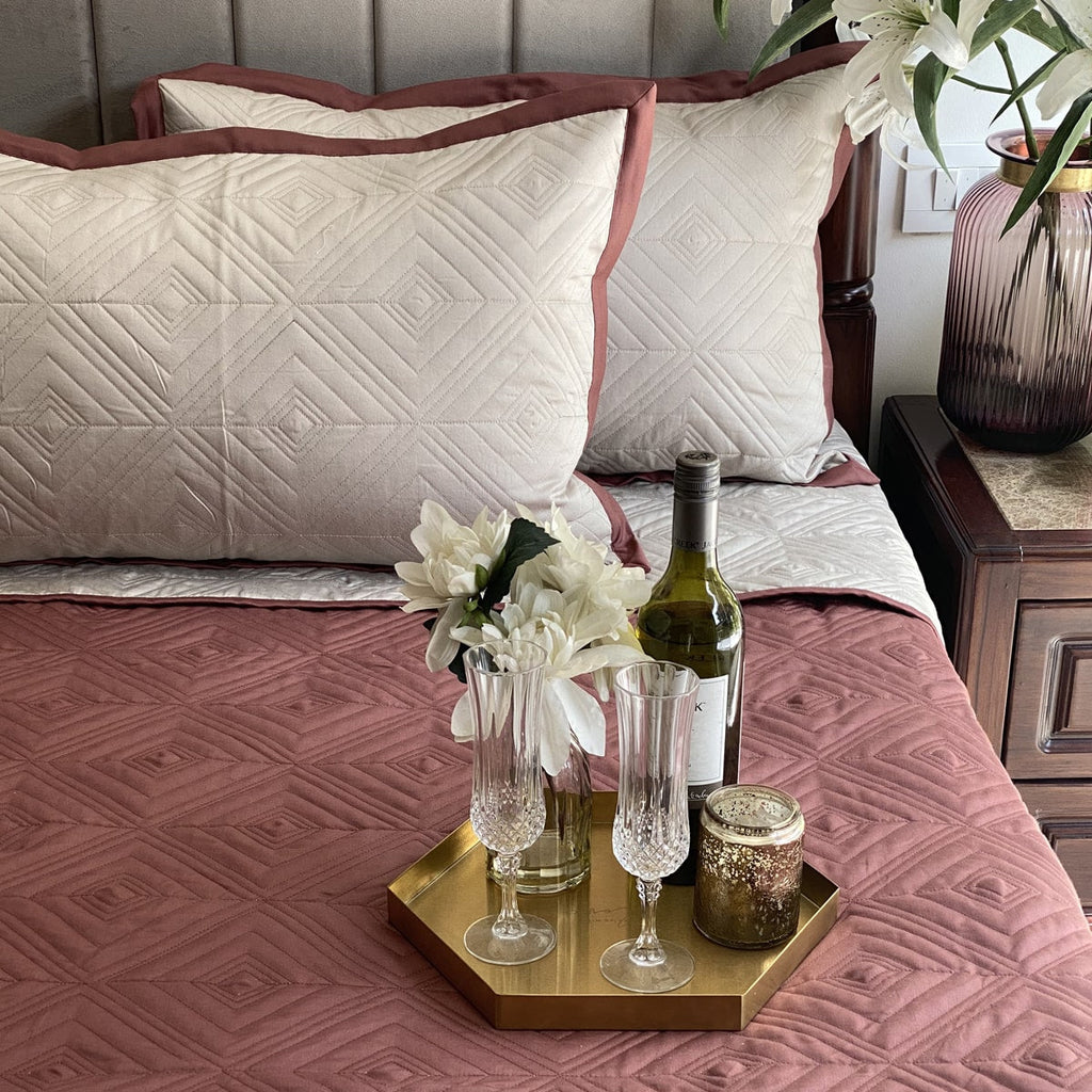 Sadyaska Quilted Blush and Beige Ripple Reversible 1 Pcs Bedspread