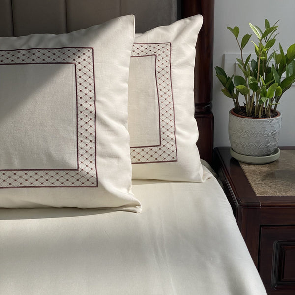 Sadyaska Checks Ivory Mauve Dreams 1 Pcs Bedsheet