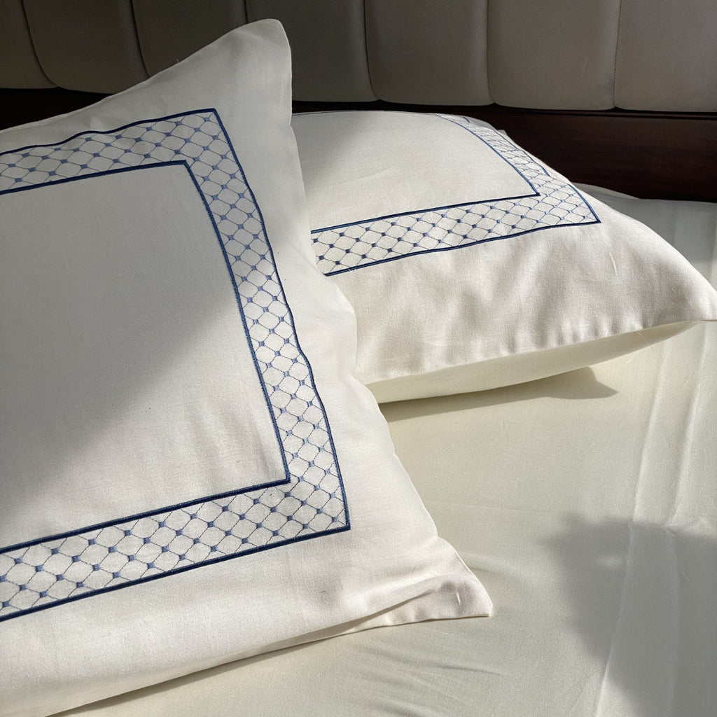 Sadyaska Checks Ivory Navy Dreams 1 Pcs Bedsheet