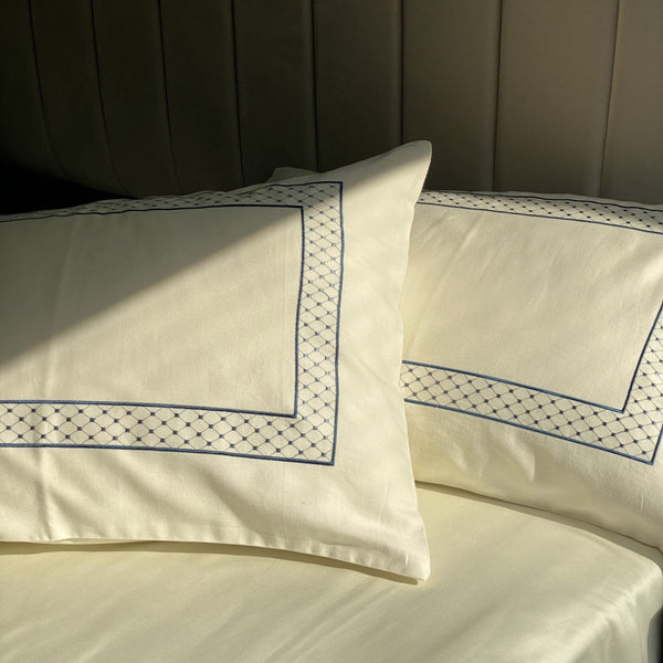 Sadyaska Checks Ivory Navy Dreams 1 Pcs Bedsheet