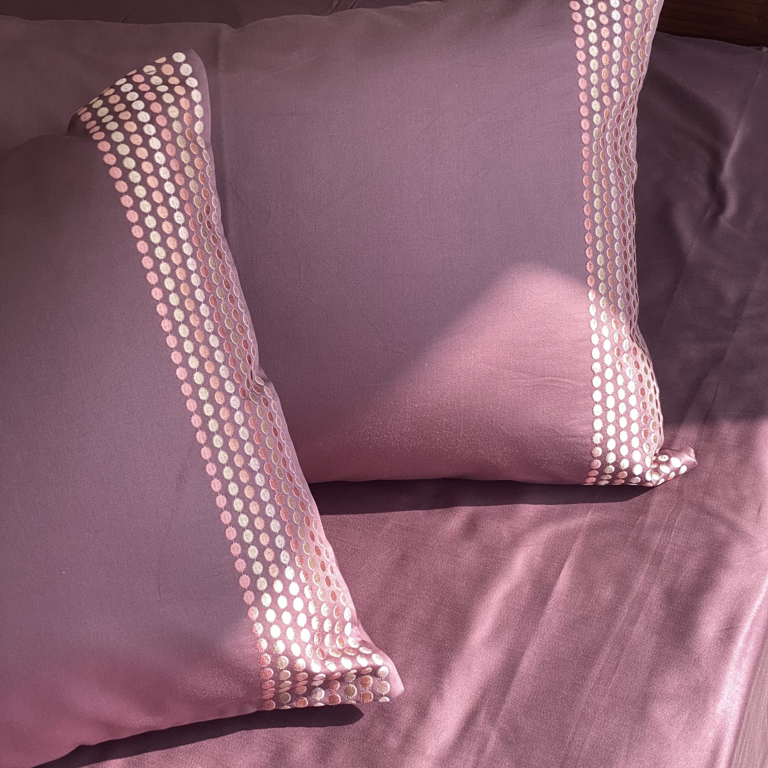 Sadyaska Dots Mauve Dreams 1 Pcs Bedsheet