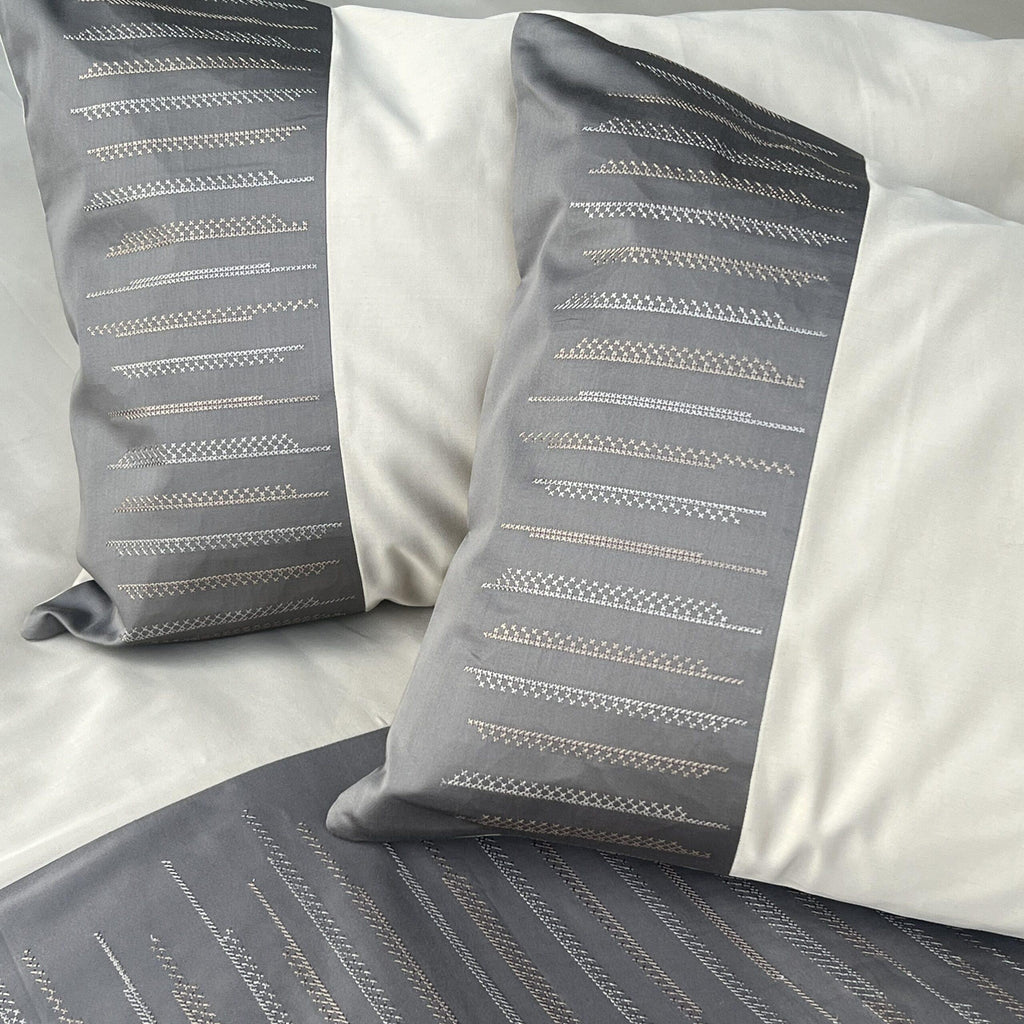 Sadyaska Speckle Beige and Elephant Grey Embroidered Set 1 Pcs Bedsheet