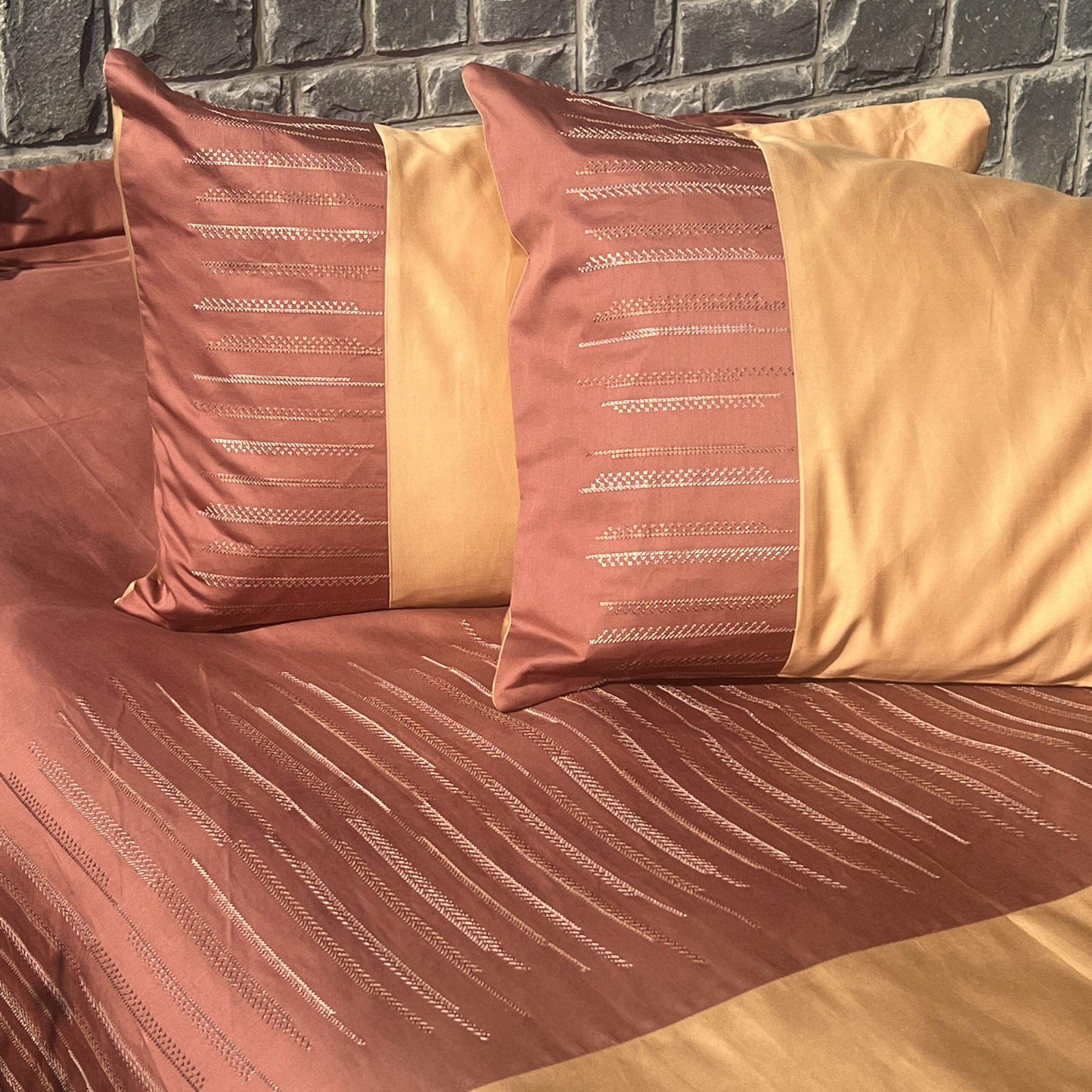 Sadyaska Speckle Terracotta and Honey Mustard Embroidered Set 1 Pcs Bedsheet