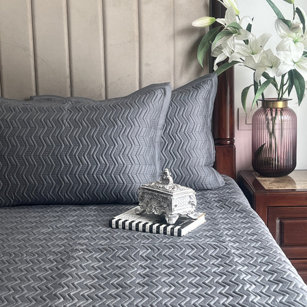 Sadyaska Dark Grey Donna Cotton Reversible 1 Pcs Bedspread