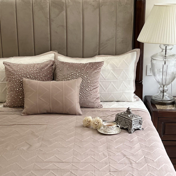 Sadyaska Buff and Ivory Trigon Cotton Reversible 1 Pcs Bedspread