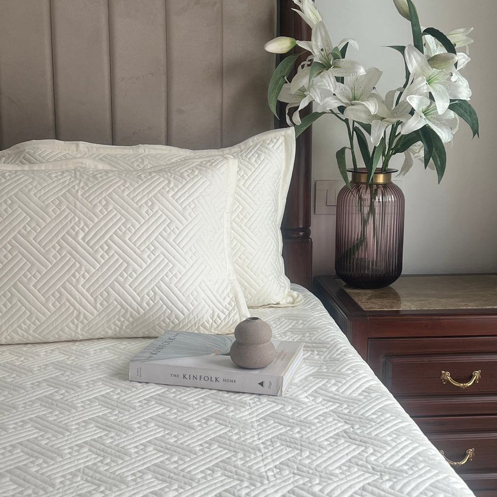 Sadyaska Ivory Triumph Cotton Reversible 1 Pcs Bedspread