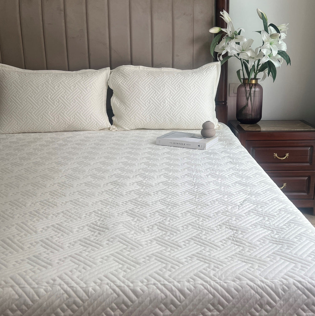 Sadyaska Ivory Triumph Cotton Reversible 1 Pcs Bedspread