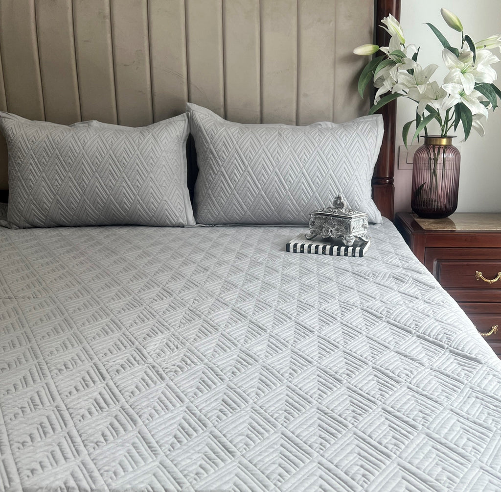 Sadyaska Sandstone Grey Vogue Cotton Reversible 1 Pcs Bedspread
