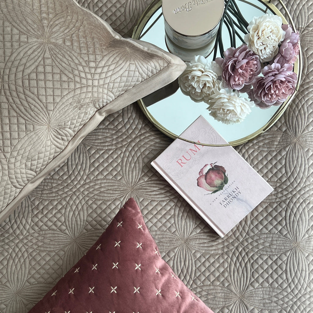 Sadyaska Lindo Champagne Gold Velvet 1 Pcs Bedspread