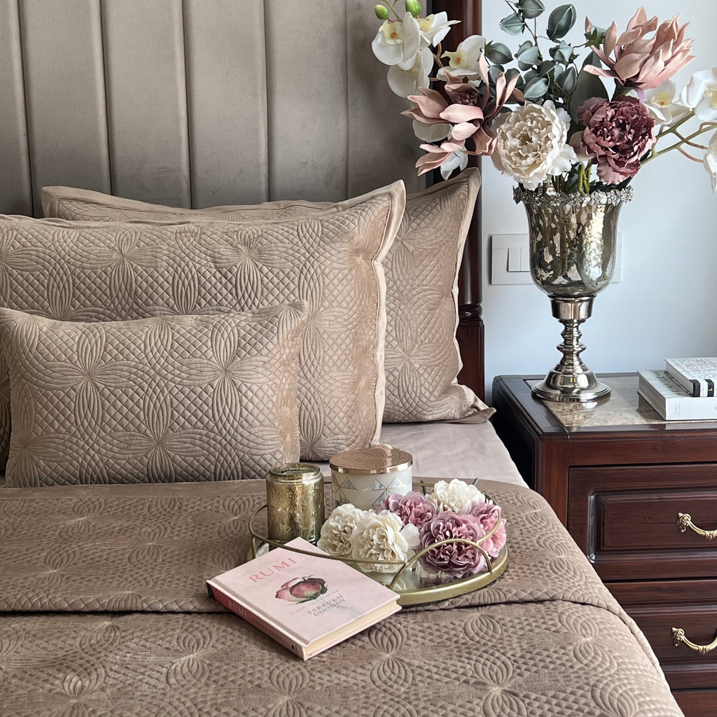 Sadyaska Lindo Champagne Gold Velvet 1 Pcs Bedspread