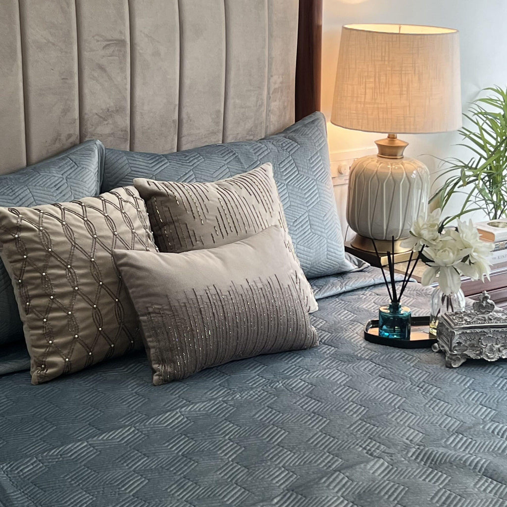 Sadyaska Marvel Powder Blue Velvet 1 Pcs Bedspread