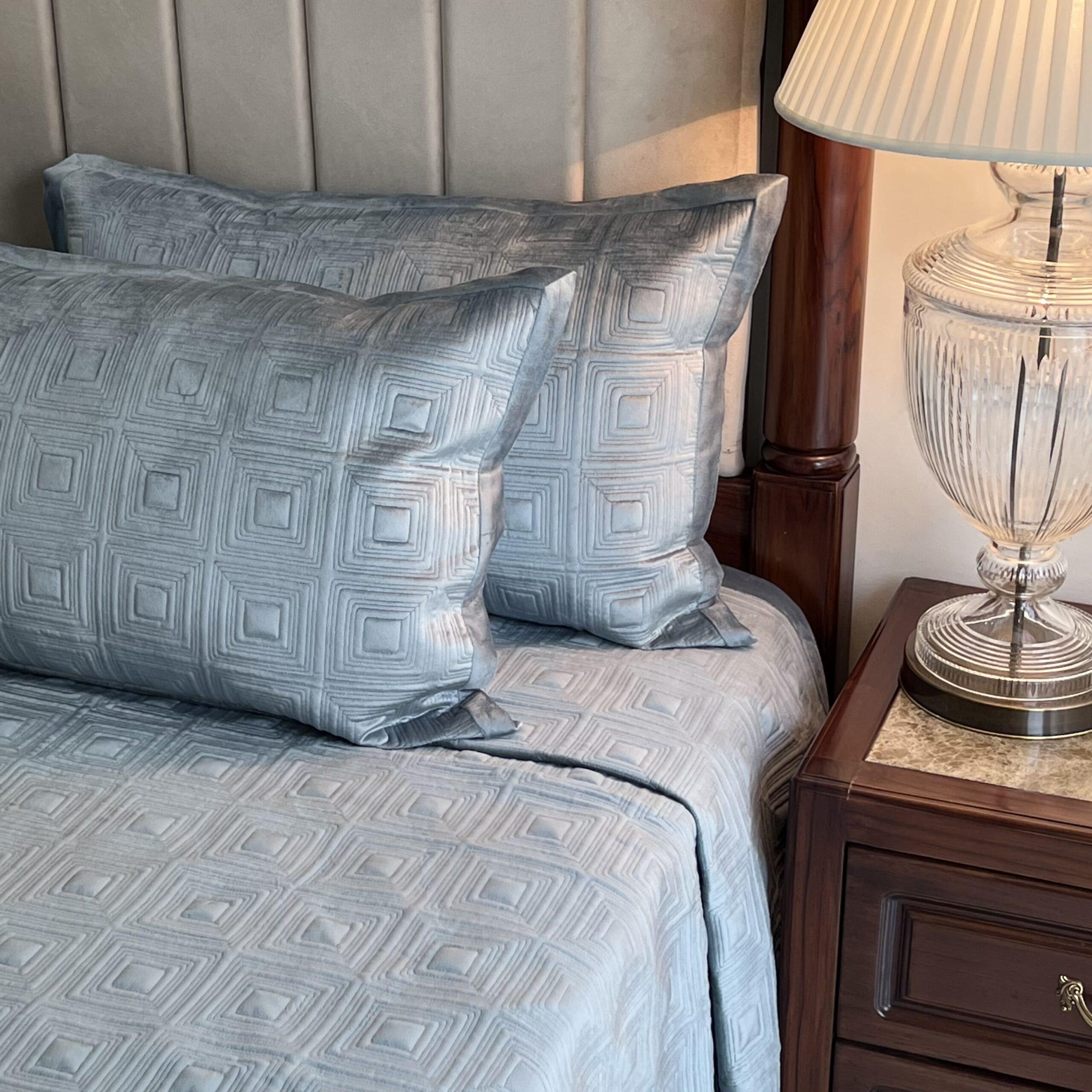 Sadyaska Squared Powder Blue Velvet 1 Pcs Bedspread