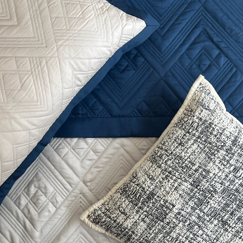 Sadyaska Quilted Navy and Ivory Cliff Reversible 1 Pcs Bedspread