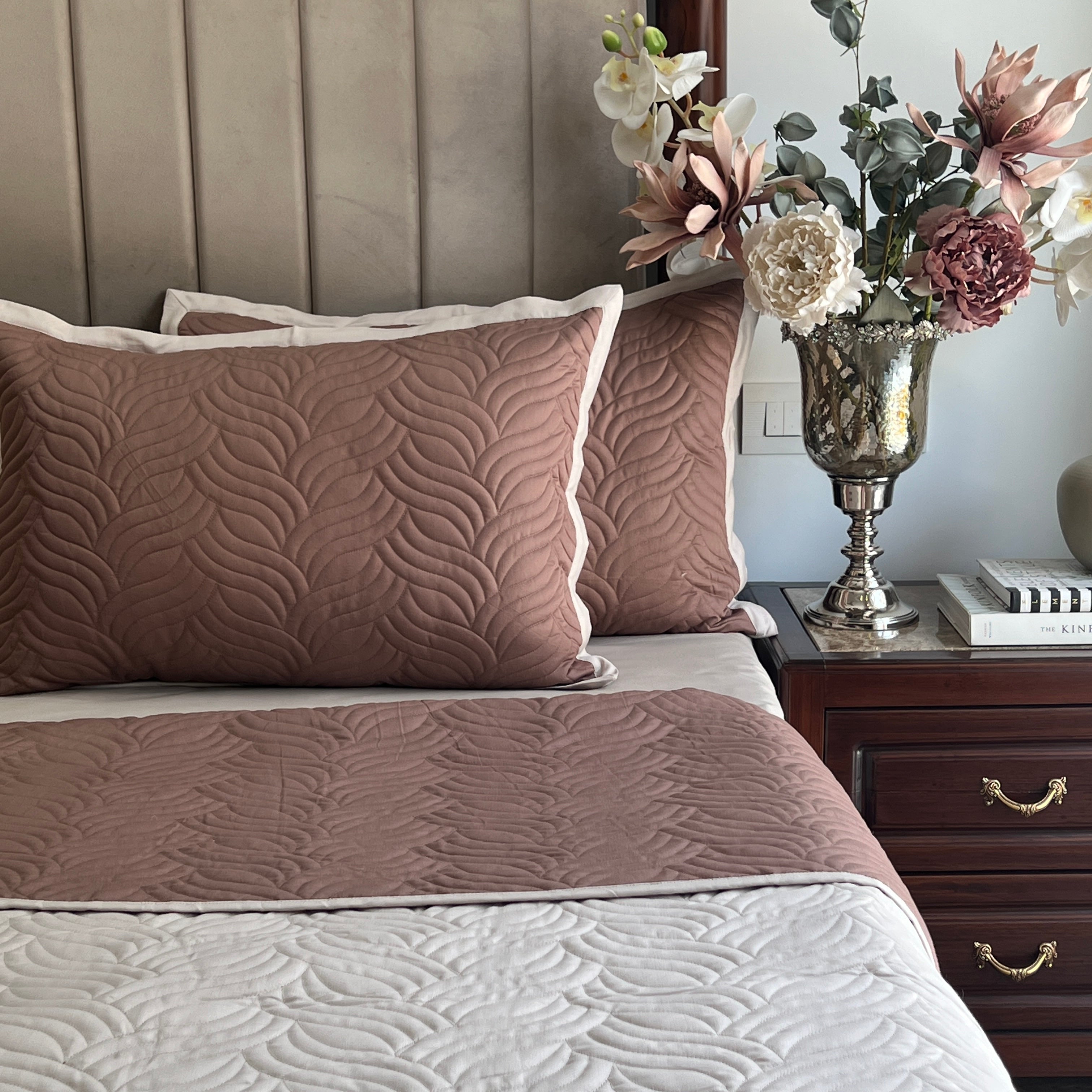 Sadyaska Quilted Brandy Rose and Beige Comber Reversible 1 Pcs Bedspread