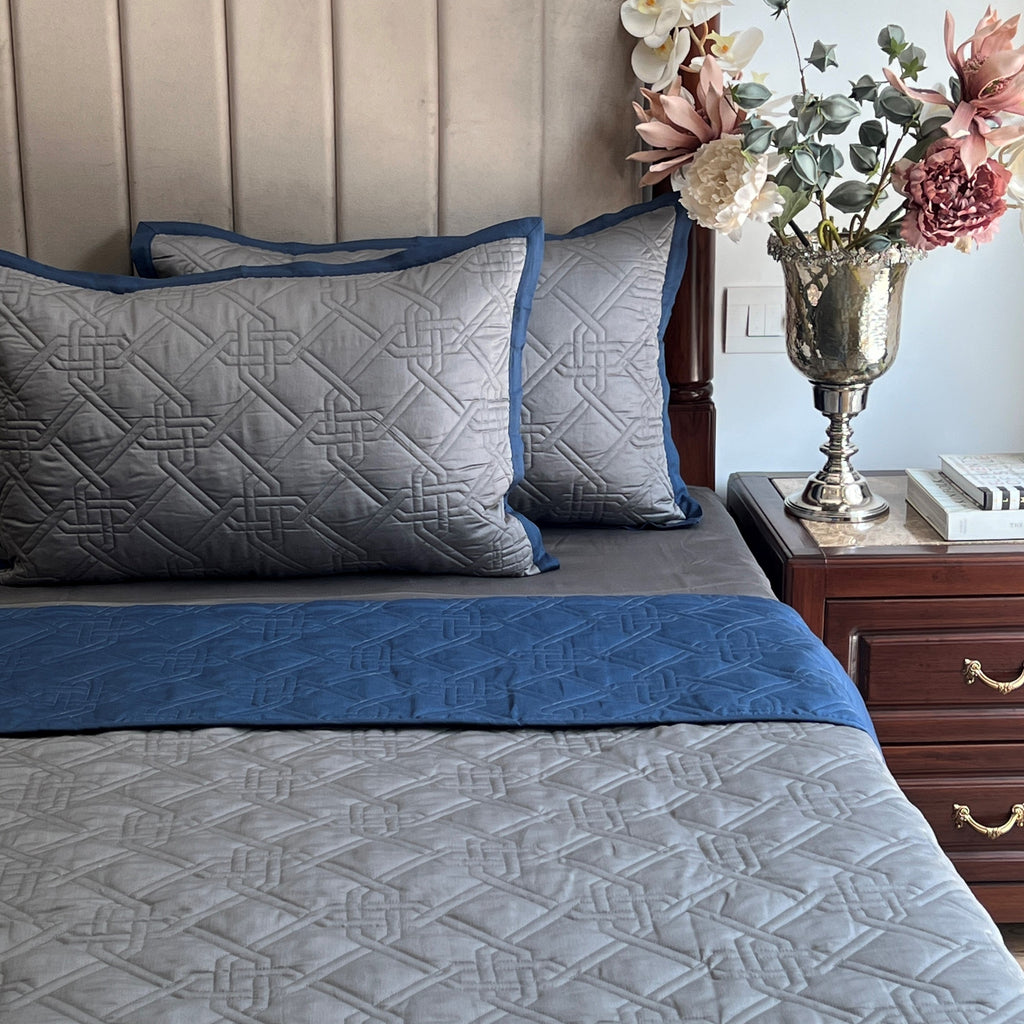 Sadyaska Quilted Navy and Dark Grey Gizmo Reversible 1 Pcs Bedspread