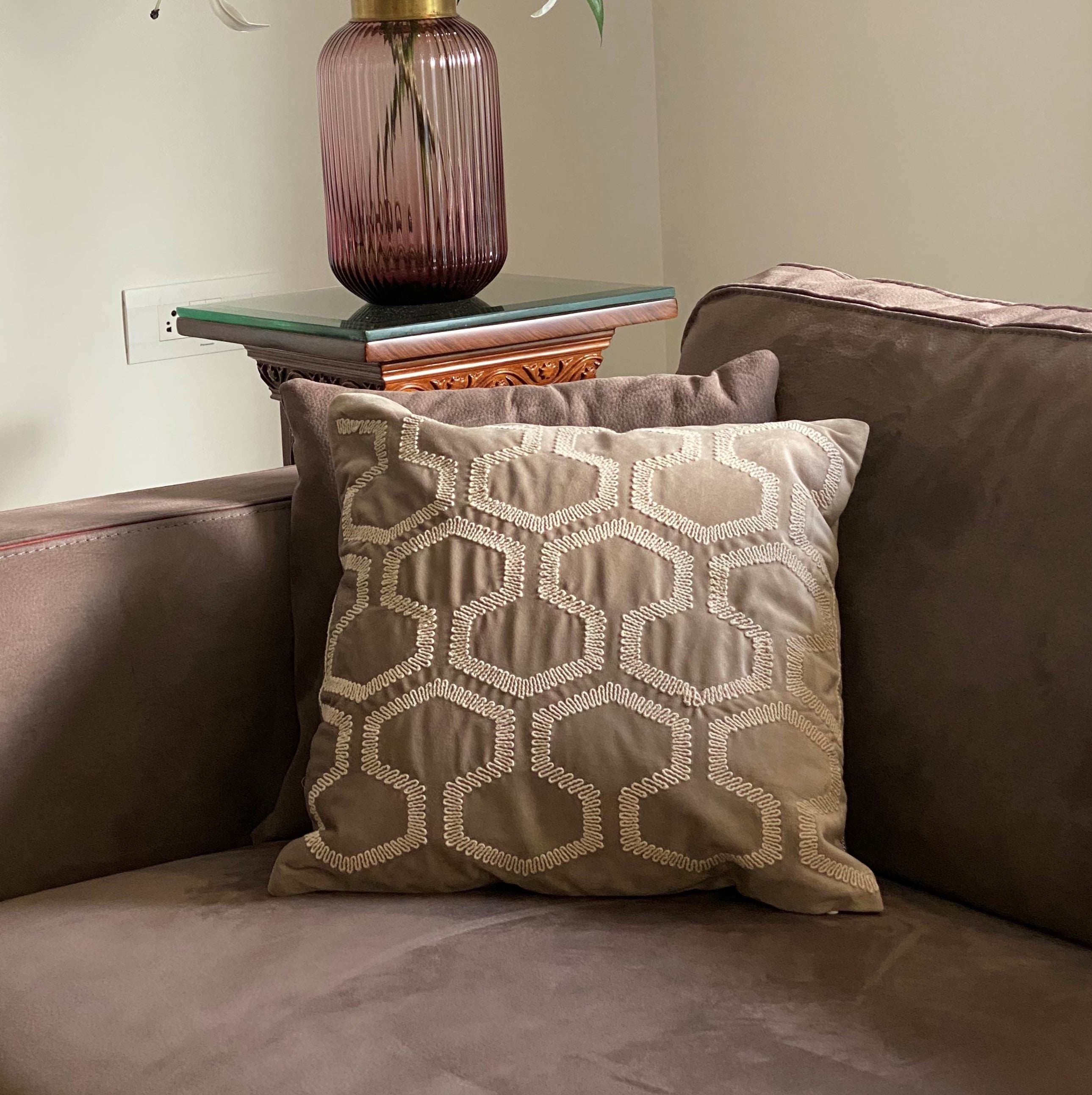 Sadyaska Decorative Honeycomb Champagne Gold Velvet 16x16 1 Pcs Cushion Cover