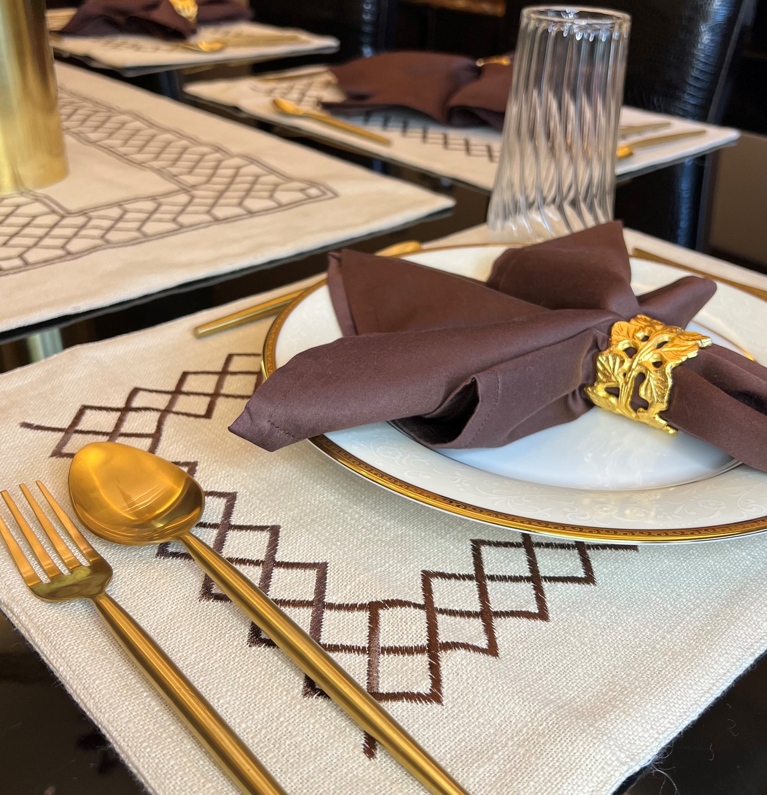 Sadyaska Zigzag Beige Set 13 Pcs Table Linen