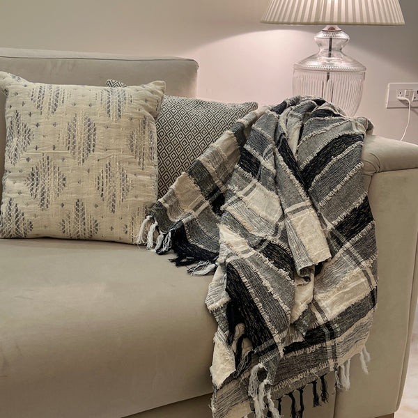 Sadyaska Grey Woven with Tassels 1 Pcs Throw