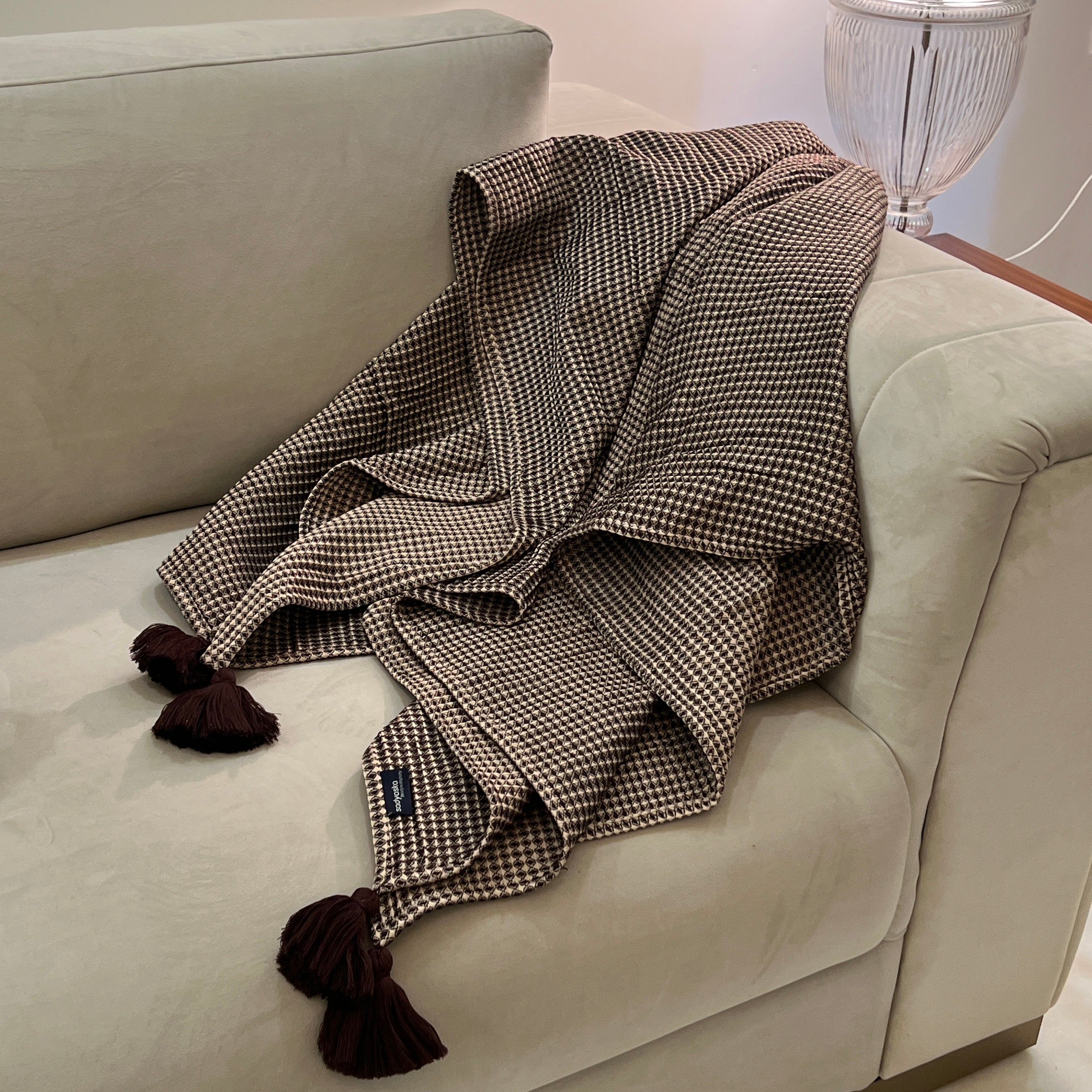 Sadyaska Honeycomb Coffee Woven with Tassels 1 Pcs Throw