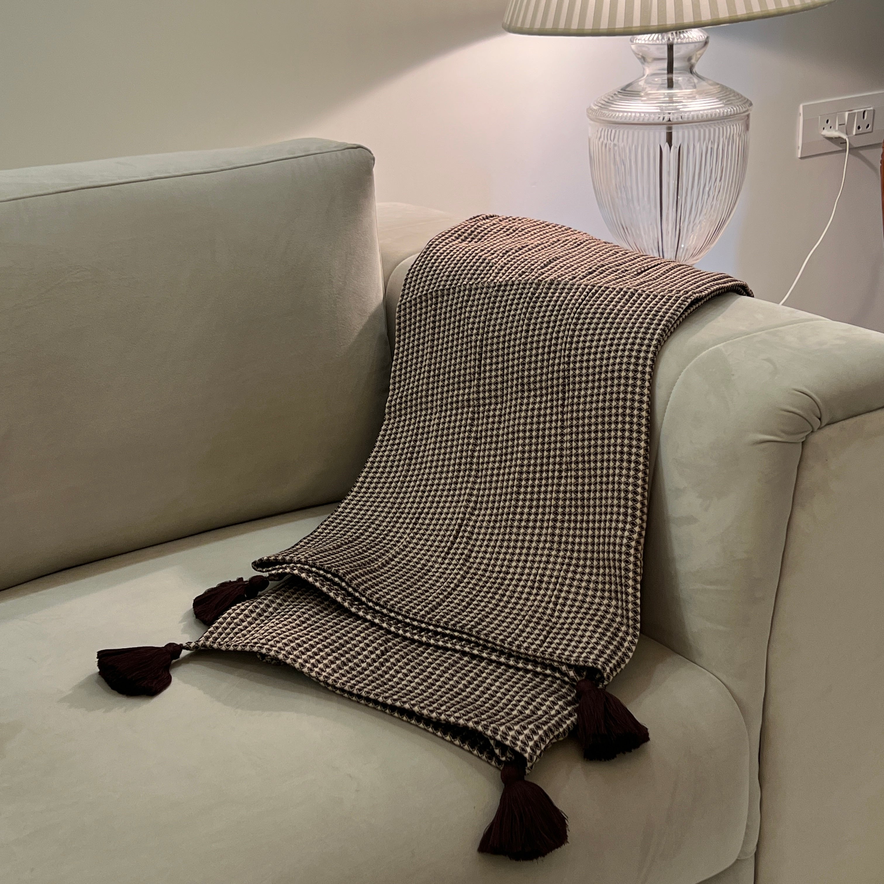Sadyaska Honeycomb Coffee Woven with Tassels 1 Pcs Throw