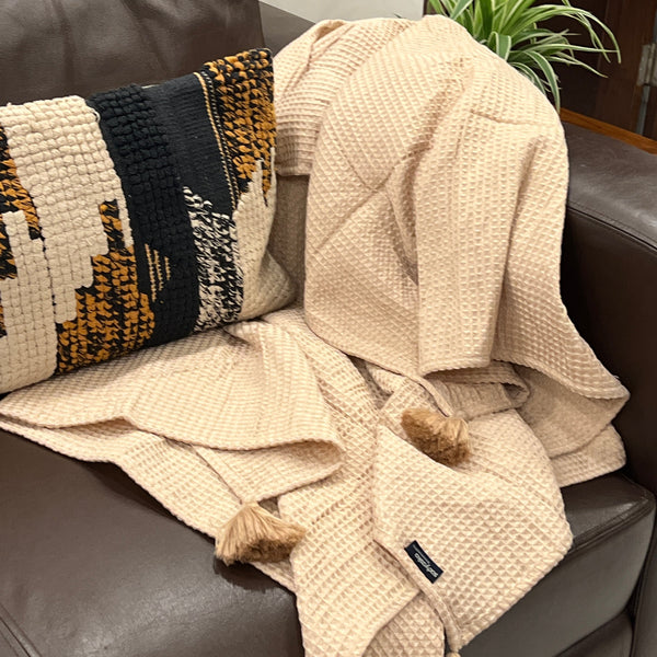Sadyaska Honeycomb Oats Beige Woven with Tassels 1 Pcs Throw