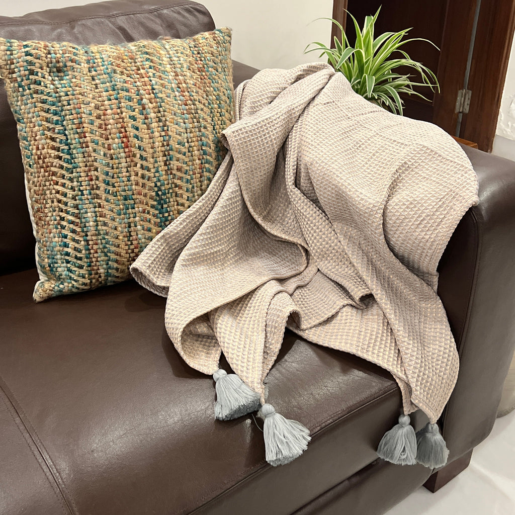 Sadyaska Honeycomb Slate Woven with Tassels 1 Pcs Throw
