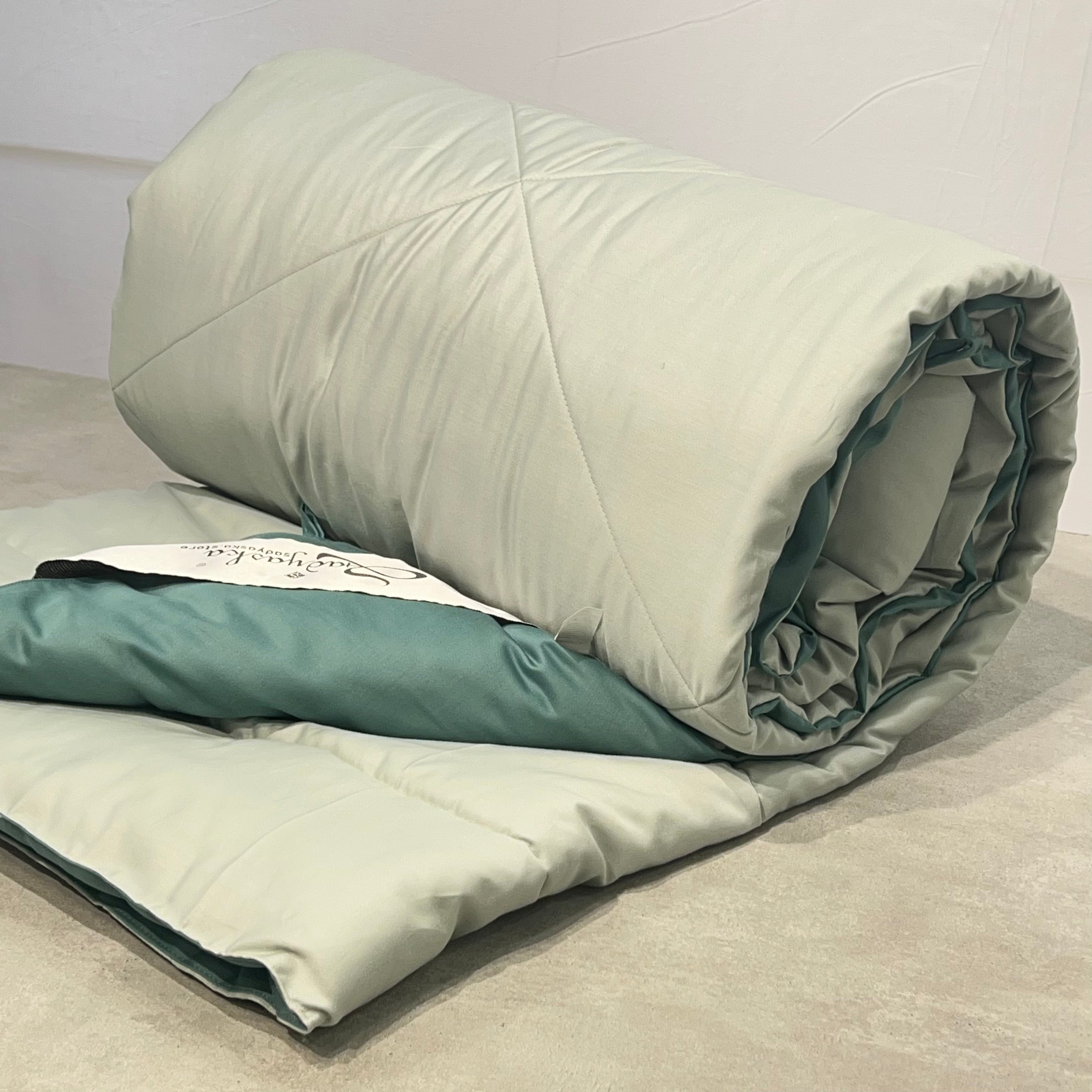 Sadyaska Sage Green and Turquoise 1000TC Cotton Rich Reversible Downfill 1 Pcs Quilt