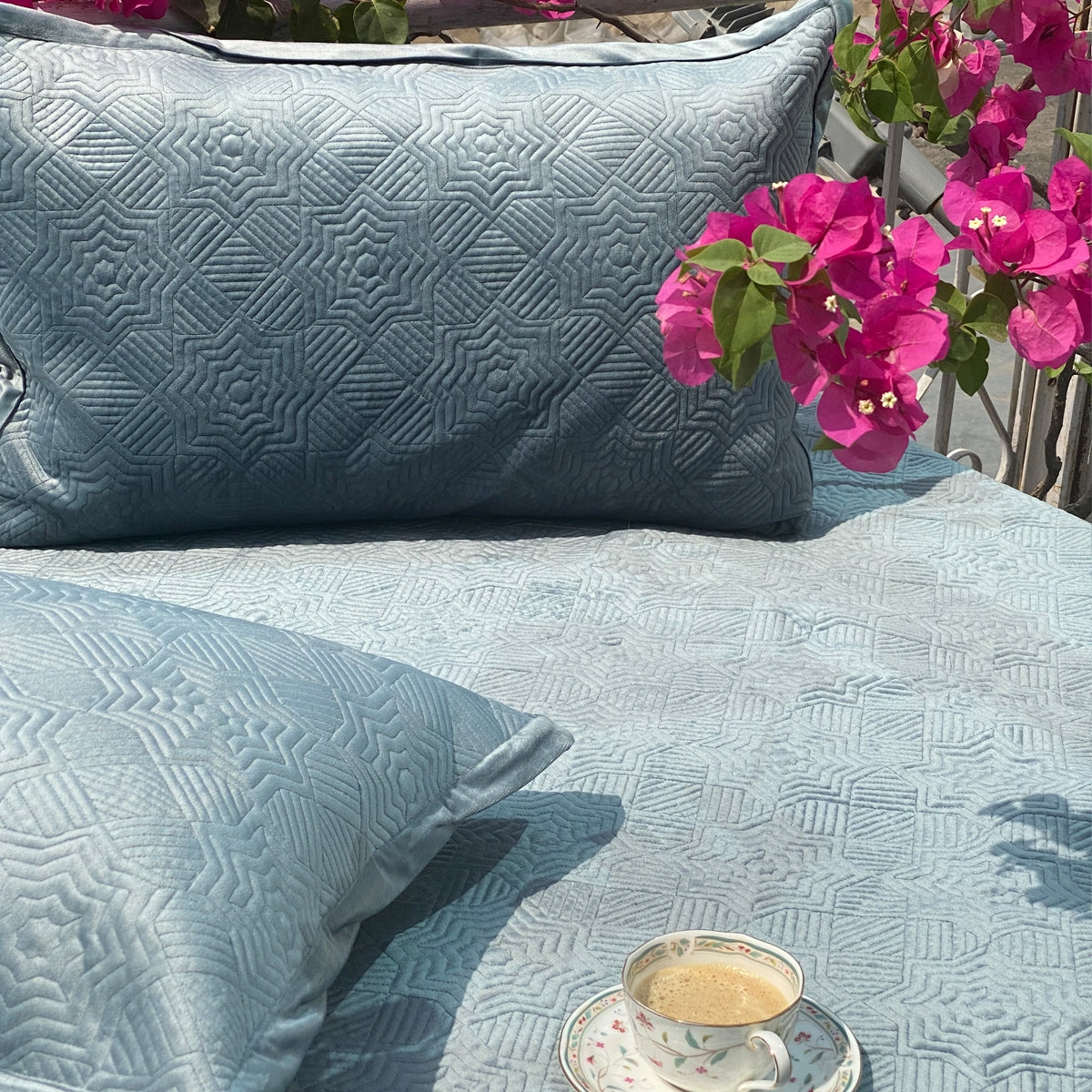 Sadyaska Staron Powder Blue Velvet 1 Pcs Bedspread