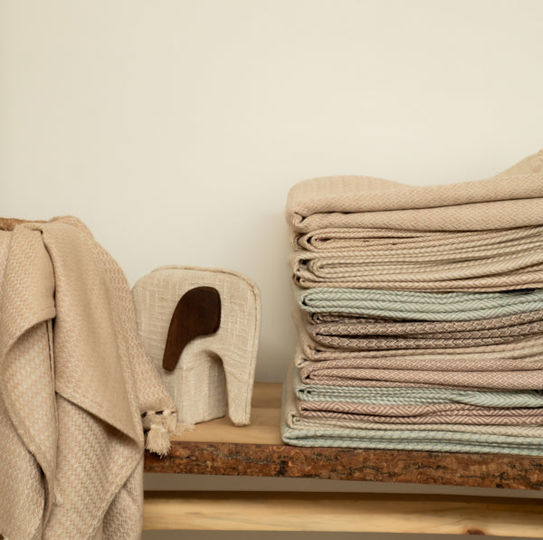 Sadyaska Diamond Dusty Rose Woven Throw with s 1 Pcs Euro Sham