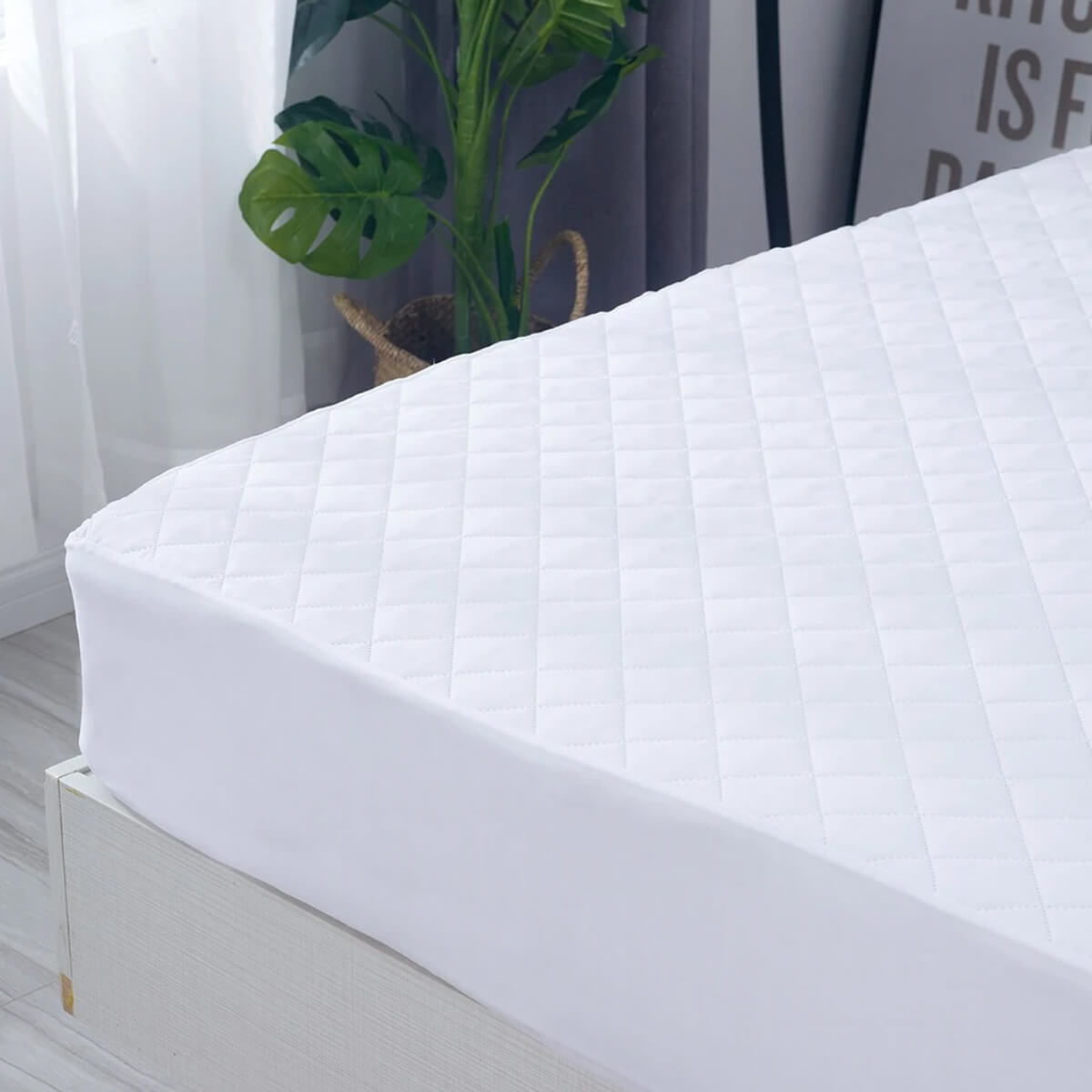 Sadyaska Microfibre ed Waterproof Fitted White Mattress Protector 1 Pcs Quilt