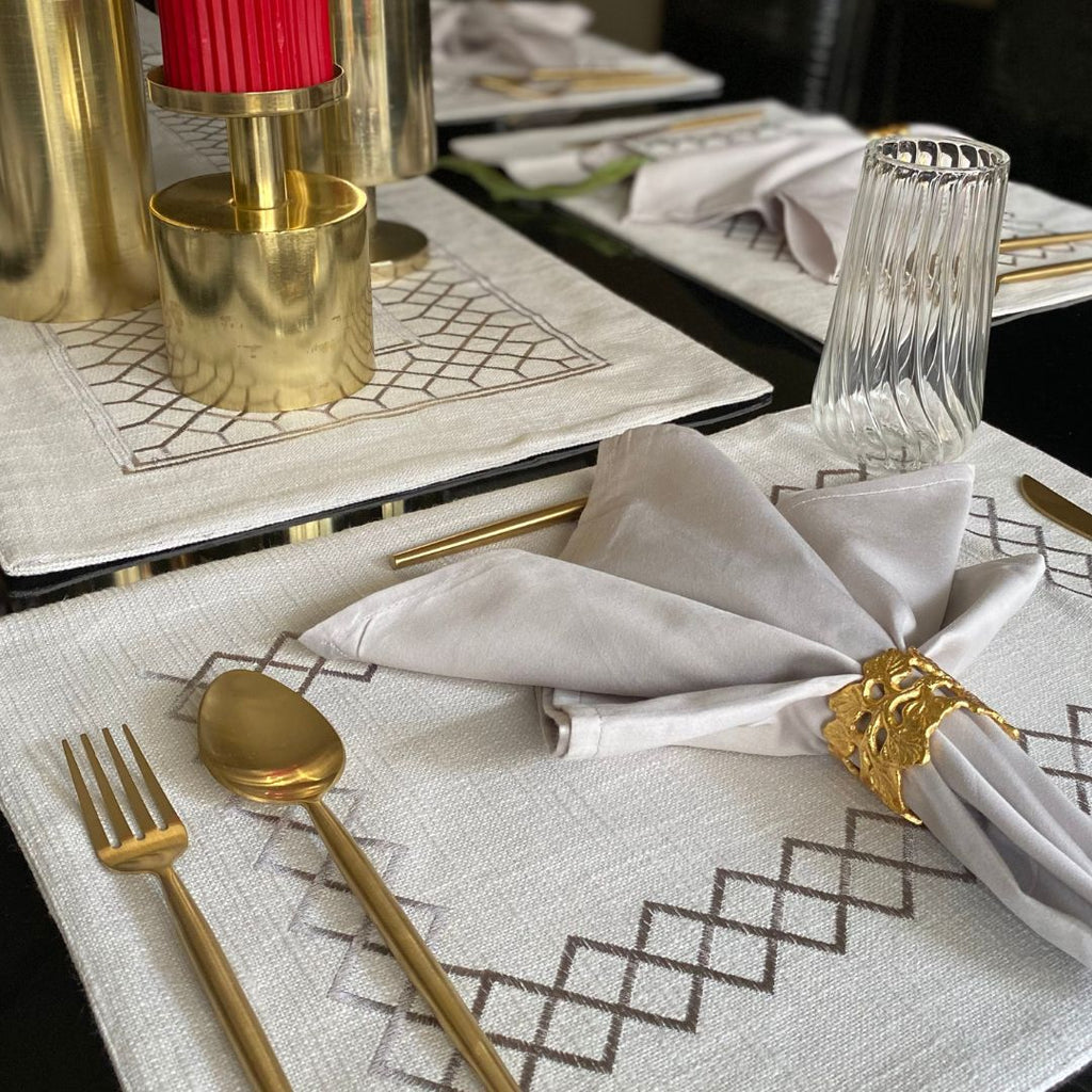 Sadyaska Zigzag Grey Set 13 Pcs Table Linen