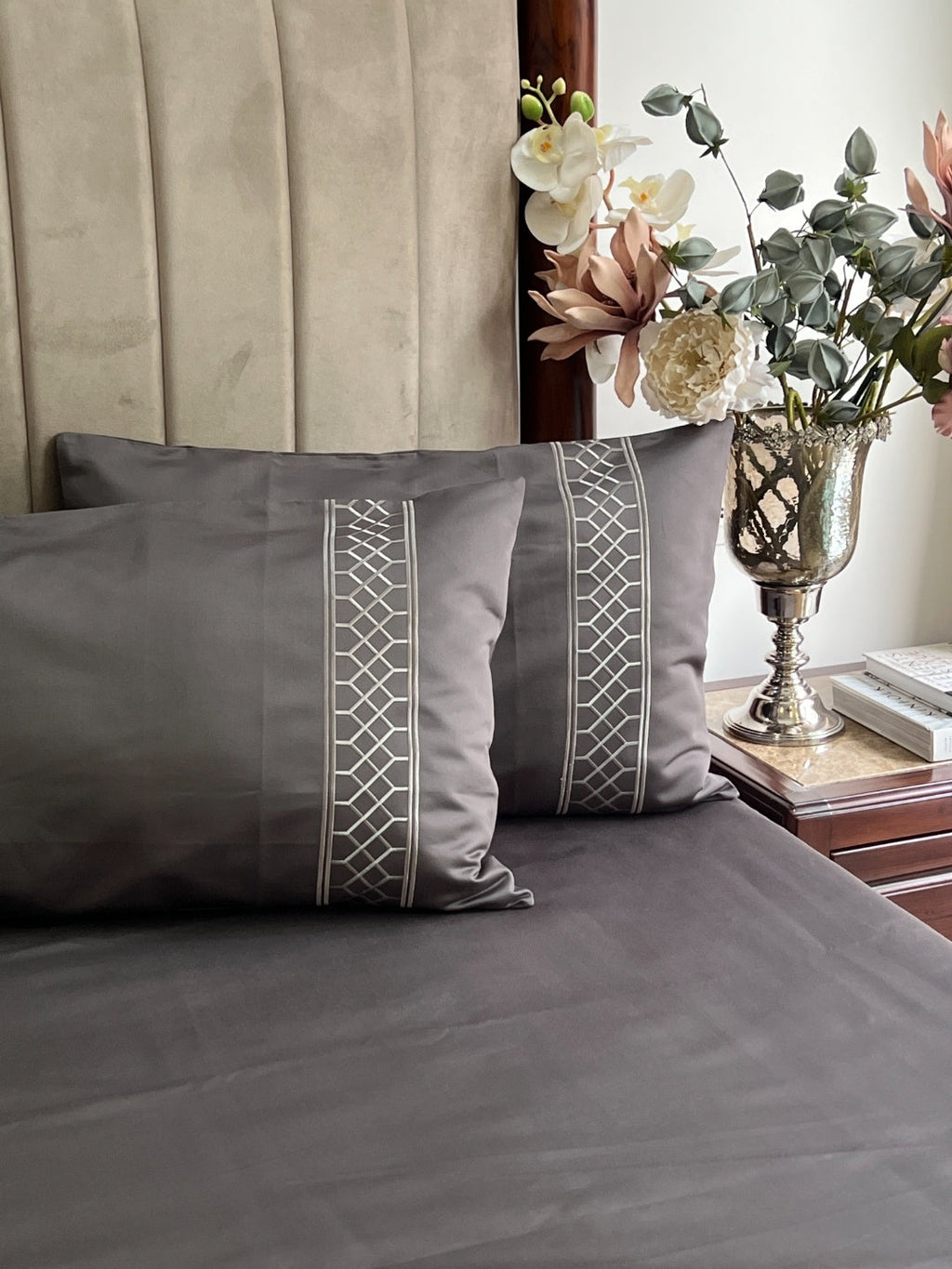 Sadyaska Zigzag Titanium Grey 1000TC Egyptian Cotton Embroidered s (Set of 2) 1 Pcs Pillow Cover