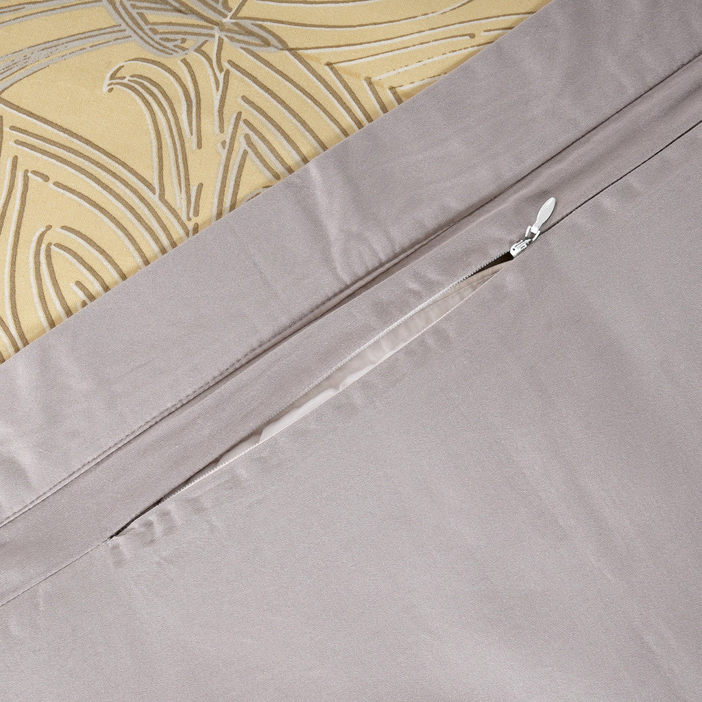 Classical Ornate Baroque Feathering 8pcs Duvet Cover Set Gold