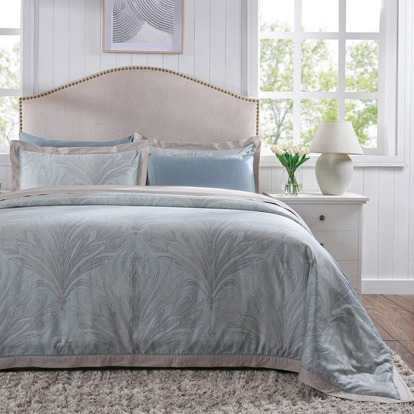 Classical Ornate Baroque Feathering Duvet Cover with Pillow Case Blue