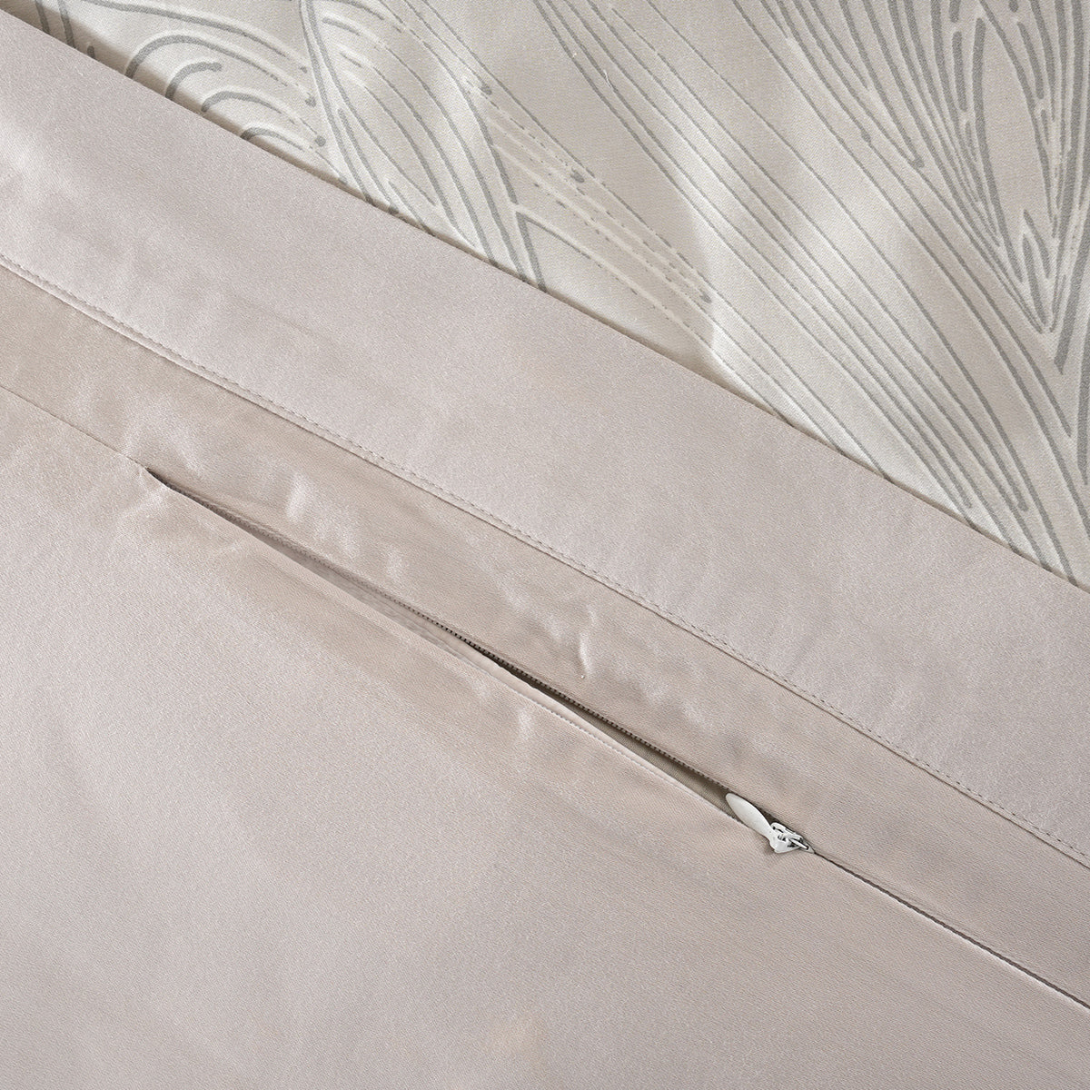 Classical Ornate Baroque Feathering Duvet Cover with Pillow Case Neutral