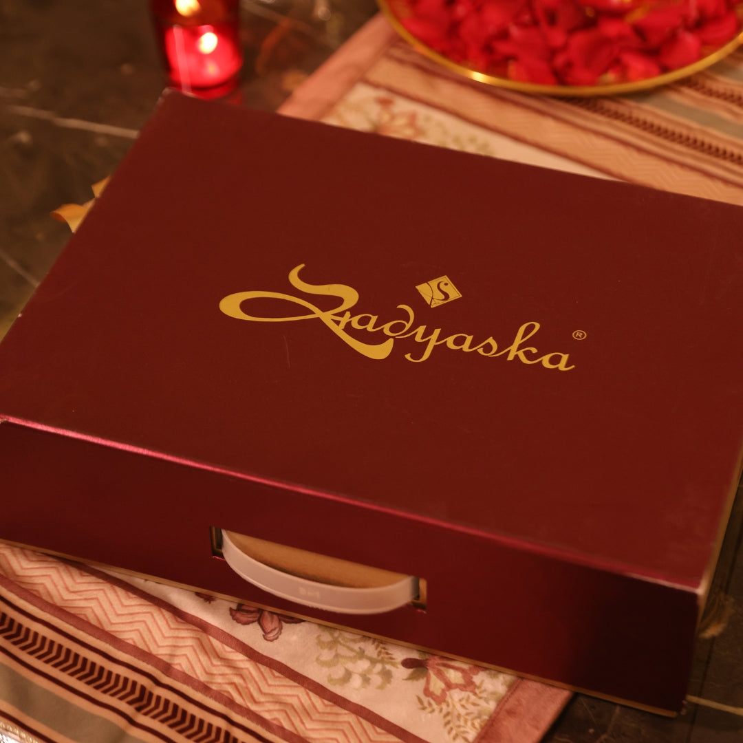 Sadyaska Classic Maroon Magnetic Gift Box 1 Pcs Product
