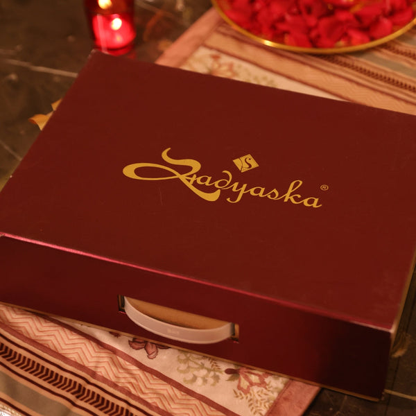 Sadyaska Classic Maroon Magnetic Gift Box 1 Pcs Product