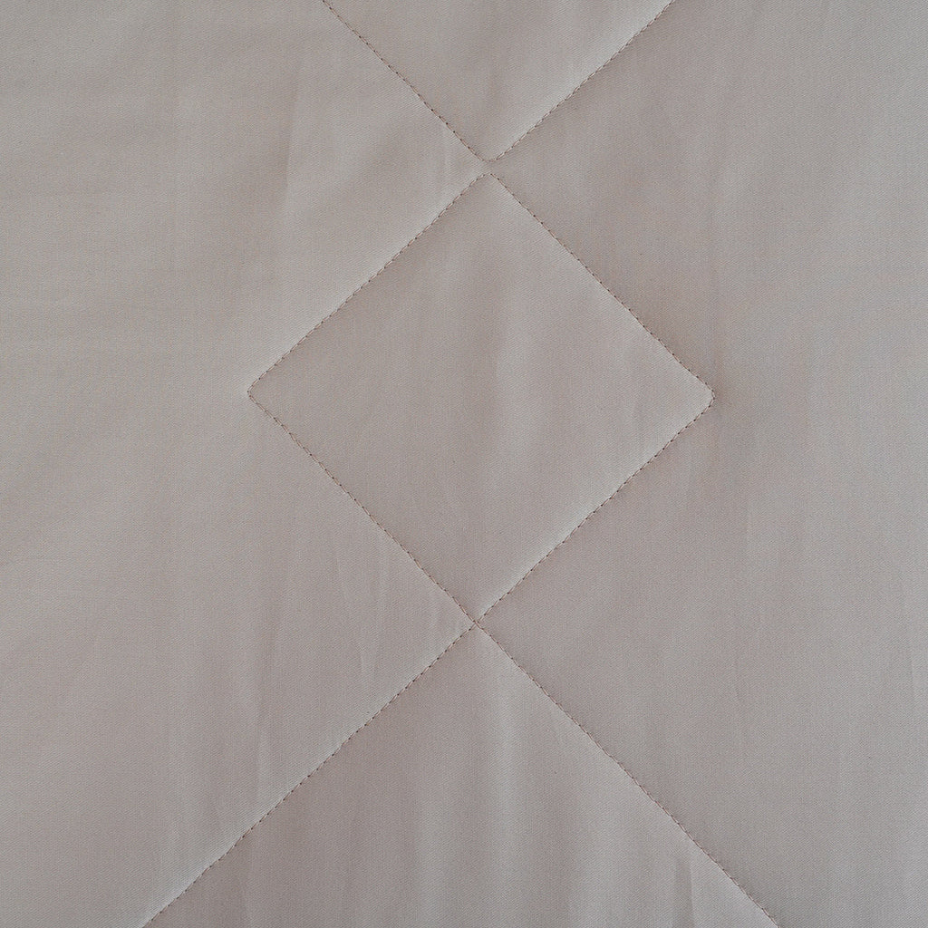 Selwyn Reversible Summer AC Quilt/Quilted Bed Cover/Comforter Plein Air/Sandshell Quilt