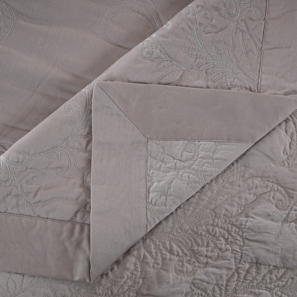 Classical Ornate Twirls & Swirls Quilt/Quilted Bed Cover Neutral