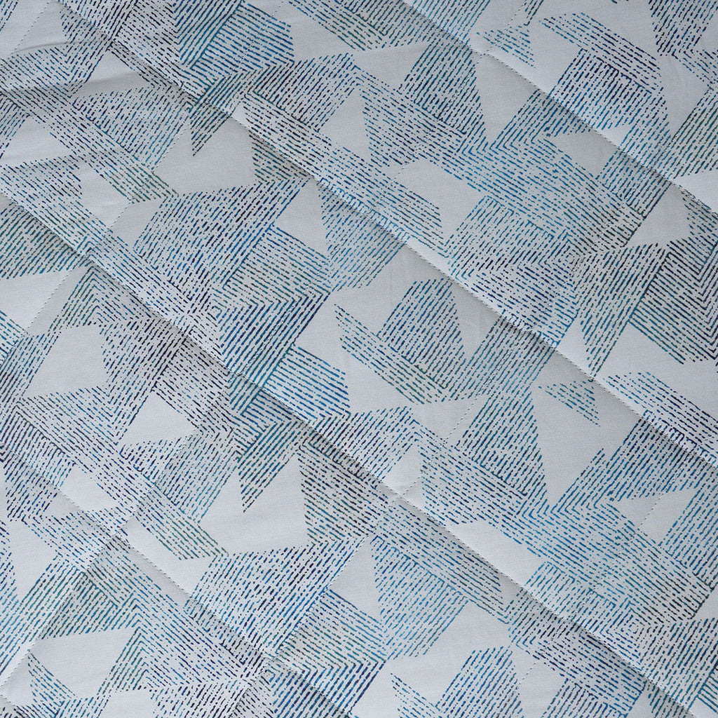 Eclectic Geo Triangle Quilt/Quilted Bed Cover Blue